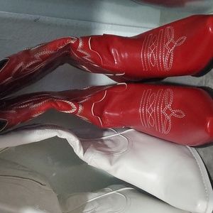Boots and jackets boots and Jackets And dresses are new ask for prices